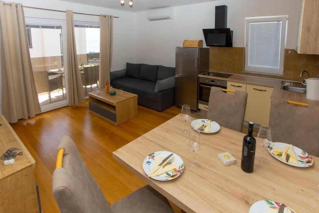 Apartments Vladimir #3 Макарска Екстериор снимка